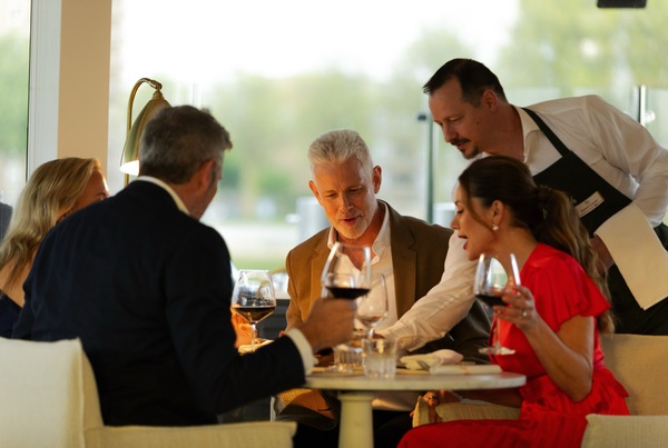APT Guided Tours & River Cruises APT Solara & APT Ostara Annie's Table Lifestyle 1 ©APT Guided Tours & River Cruises.jpg